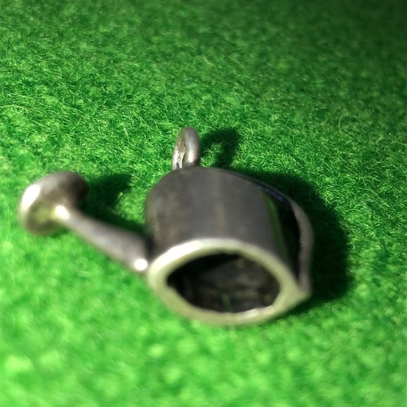 Vintage sterling silver watering can charm pendant - Picture 4 of 4